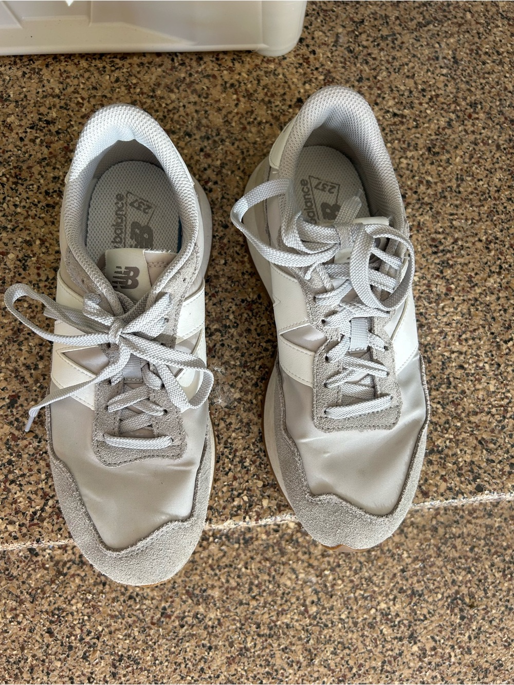 New Balance Women's Light Grey Retro Runner Sneakers